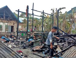 Ditinggal Salat Tarawih, Rumah di Dusun Poniang Kecamatan Sendana Ludes Terbakar