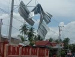 Puting Beliung Terjang Luyo, Lima Rumah Warga Rusak