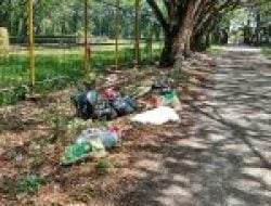 Sport Center Polewali Jadi Pembuangan Sampah