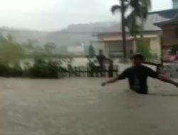 Mamuju Dikepung Banjir, Rumah Warga Terendam