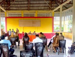 UT Gelar Sosialisasi di Depan Kades dan Kepala sekolah Se-Kecamatan Tapango