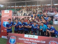 Keseblasan PDAM Angkat Trofi  Kapolres Polman Cup I