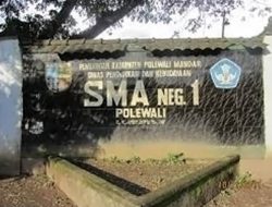 SMAN 1 Polewali Sepihak Pindahkan Jurusan Siswa