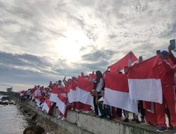 Meriahkan HUT RI, Pemprov Sulbar Gelar Jalan Santai dan Pengibaran Bendera Merah-Putih di Laut