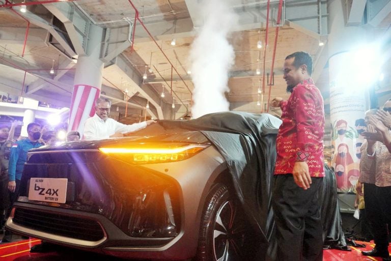 All New Toyota BZ4X, Mobil Listrik Berbasis Battery EV Toyota Pertama Di Indonesia - Radar Sulbar