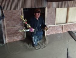 Hujan Tak Kunjung Berhenti, Warga Dusun Mombi Mengungsi, Debit Air Sungai Mandar Naik