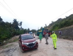 Jalan Trans Sulawesi Amblas, Pengendara Diminta Waspada