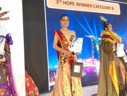 Mifta Avivah Asal Sulbar Raih Juara 3 Top Model Batik Internasional di Singapura