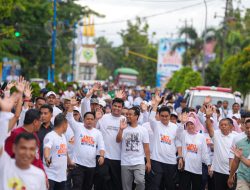 Andi Amar Ma’ruf Ikut Jalan Santai Anti Mager di Barru, Sekaligus Beri Bantuan ke PKH