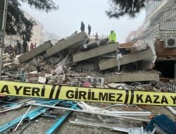 Turki Diguncang Gempa 7,8 Skala Richter, Ratusan Orang Tewas, Getaran Terasa hingga di Suriah