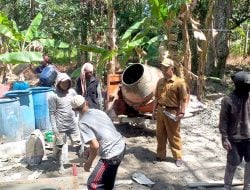 Tinjau Proyek Jalan Pulau Battoa, Kepala DKP Polman: Plat Duiker Dibongkar Karena Jelek