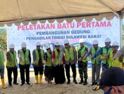 Idris Lakukan Peletakan Batu Pertama Pembangunan Kantor Pengadilan Tinggi Sulbar