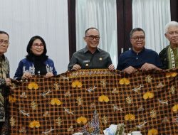 PJ Gubernur Dukung Produk Batik Asal Sulbar untuk Promosi ke Bahrain