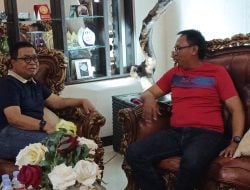 Bertemu Teman Lama, Ketua IKA UNHAS Sulbar Idris Ingat Soal Helm Saat Masa Jadi Aktivis