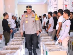 Cek Logistik Pemilu, Kapolda Sulbar Cek Gudang KPU di Majene