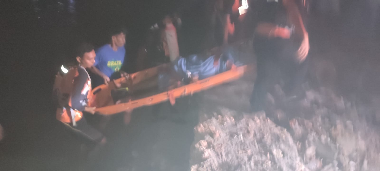 Unit Siaga SAR Majene Evakuasi Nahkoda Kapal di Perairan Majene