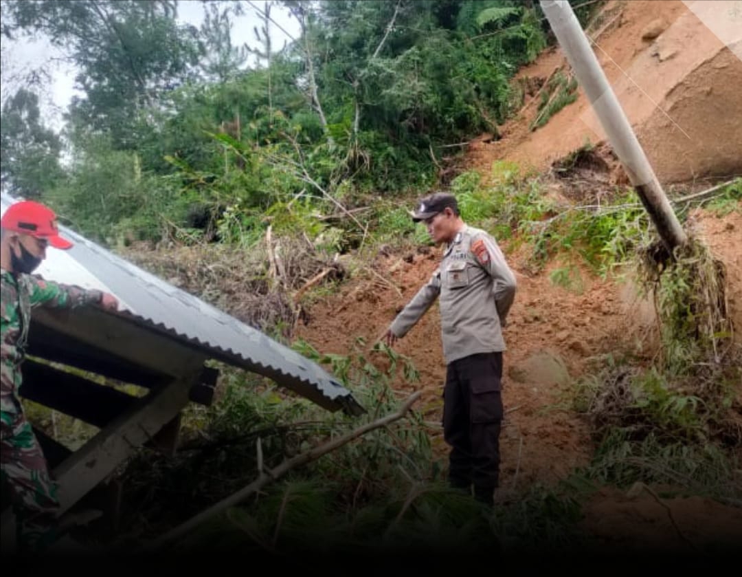 Dua Rumah Tertimbun Longsor di Mamasa, Polri-TNI Sigap ke Lokasi Bencana