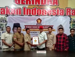 Kembalikan Formulir, Bebas Manggazali Optimistis Dapat Rekomendasi Gerindra Maju Pilkada Polman