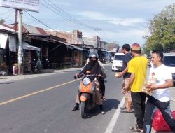 Jumat Berkah, Relawan Bebas Kembali Bagikan 1000 Pcs Roti di Campalagian