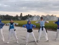 Pasangan Bebas-Siti Kenalkan Musik Senam BESTI