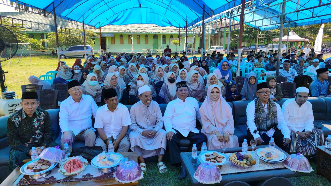 Siti Bershalawat Bersama Santri Ponpes Syekh Hasan Yamani