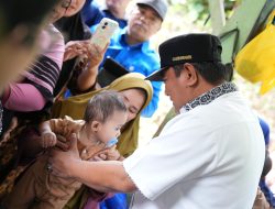 Pekan Imunisasi Nasional 2024, Bahtiar Salurkan Vaksin Polio di Mamasa