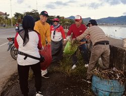 Tindak Lanjut Arahan PJ Gubernur, Dinas PUPR Sulbar Gelar Jumat Bersih di Arteri Mamuju