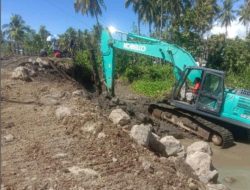 Jembatan Putus, PT. ABL Turun Tangan Lakukan Perbaikan