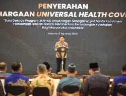 Wapres Ma’ruf Amin Berikan Penghargaan UHC Awards kepada 493 Kepala Daerah