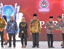 Angka Universal Coverage Jamsostek Diharapkan Terus Meningkat, Wapres Berikan Paritrana Award