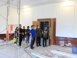 Kakanwil Tinjau Progres Renovasi Atap Dan Plafon Gedung Kantor Imigrasi Mamuju