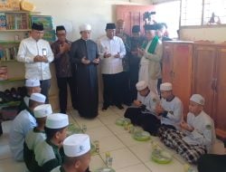 Tinjau Program MBG di Polman, Menag RI Pastikan Tak Ada Perbedaan dengan Sekolah Umum