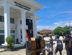 Aktivis Anti Korupsi Sulbar Demo Kejari Polman Desak Tuntaskan Kasus Korupsi
