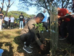 Hari Lingkungan Hidup Sedunia, Tanam Pohon Hingga Pengiriman 20 Ton Sampah Kresek