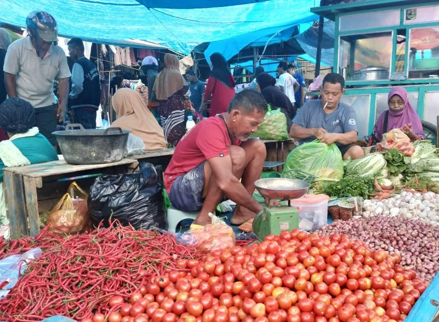 Cabai dan Tomat Mahal di Polman: Harga Naik 25 Persen, Pangan Lain Aman