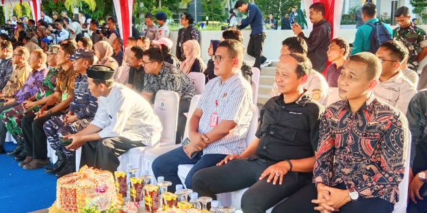 Kepala Bidang Penataan dan Pemberdayaan, Kantor Wilayah BPN Sulbar, Muhammad Arfan Irzady, menghadiri pelepasan ekspor biji kakao fermentasi, di Halaman Kantor Gubernur Sulbar, Jumat (18/07/ 2025)